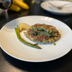 Savory pancakes with asparagus 